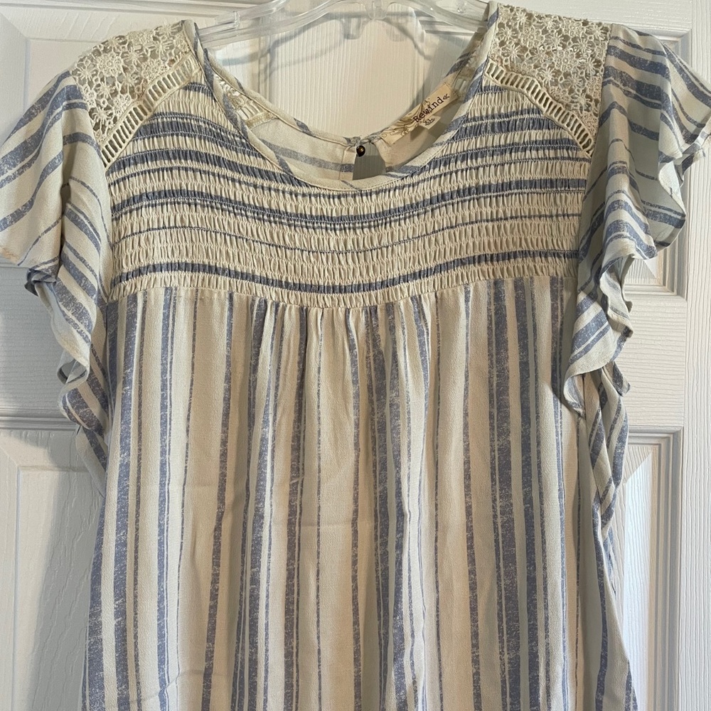 Cream & Blue Pretty Top